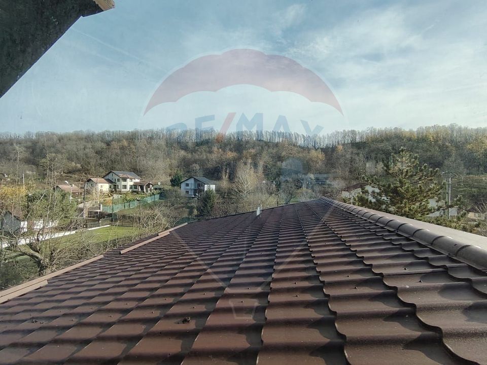 Lux Mediteranean si Intimitate pe 4.000 mp Domeniu Privat Gura Vaii