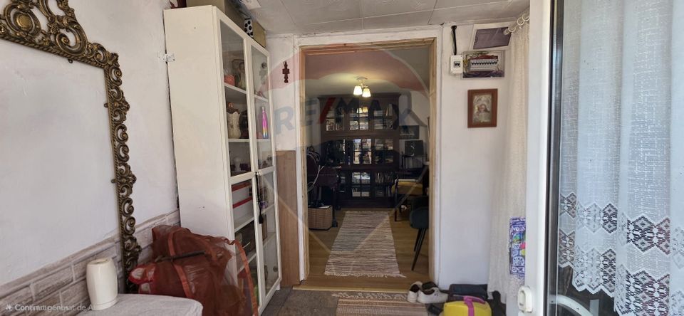 Casa renovata complet 3 camere de vanzare Crevedia 277mp teren