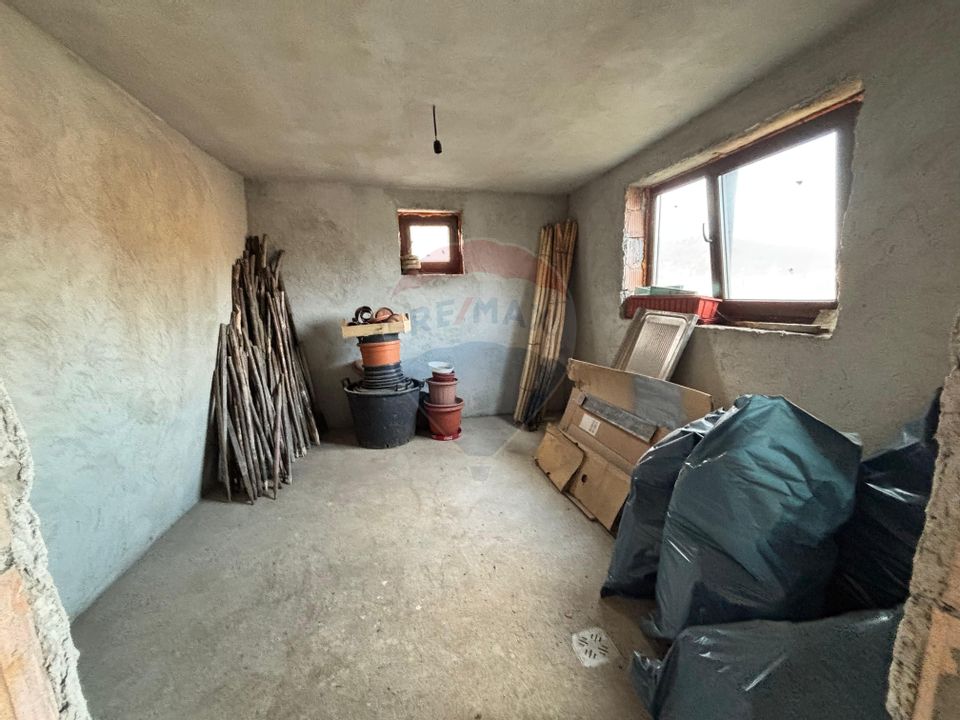 Casă Nouă pe 3 niveluri în Mediaș zona Baznei - priveliste superba