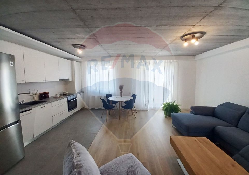 Apartament cu 3 camere de închiriat în zona Europa