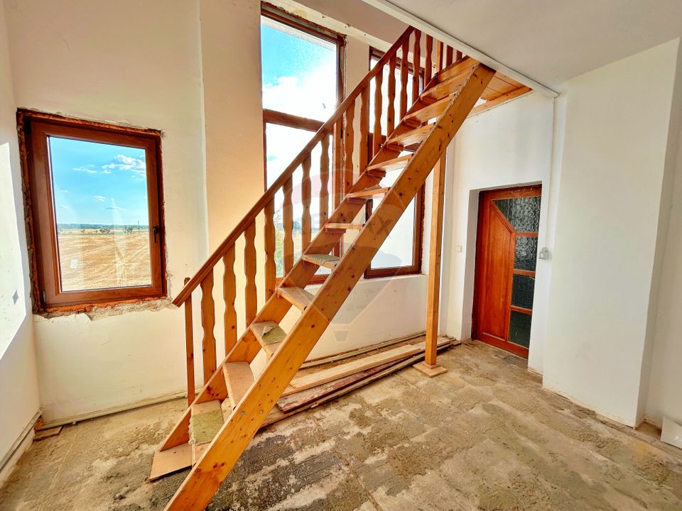 De vânzare pensiunea „Casa Albă”, orașul Pecica, jud. Arad