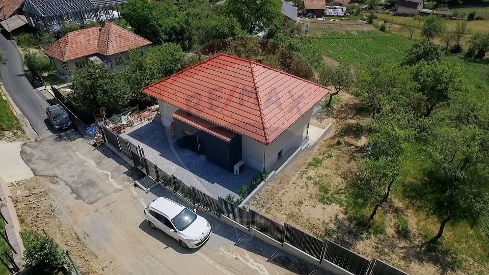 Casa individuala, 5 camere, 60mp terase, teren 750mp,comision 0