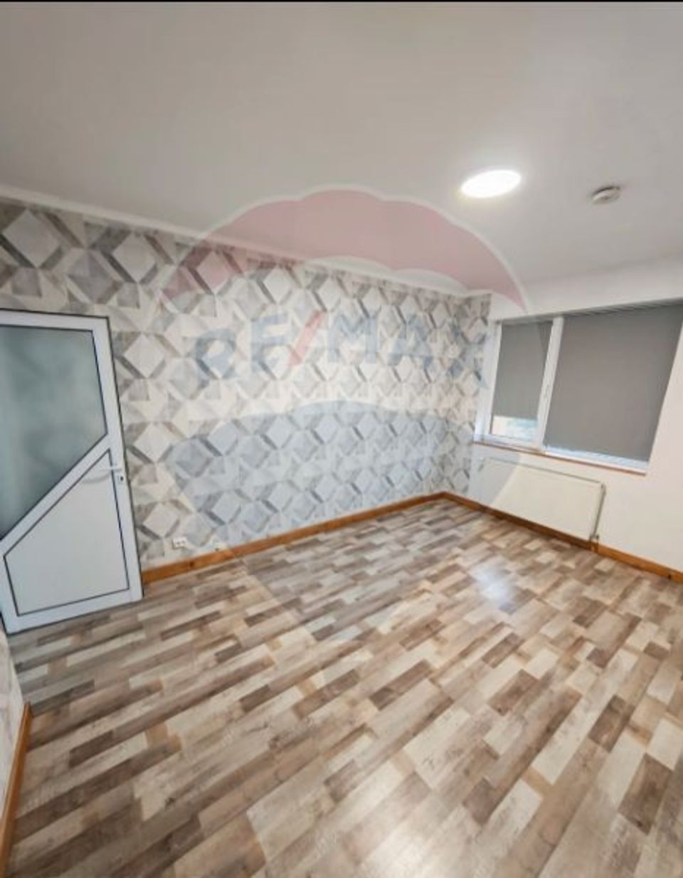 220sq.m Office Space for rent, Vitan Mall area