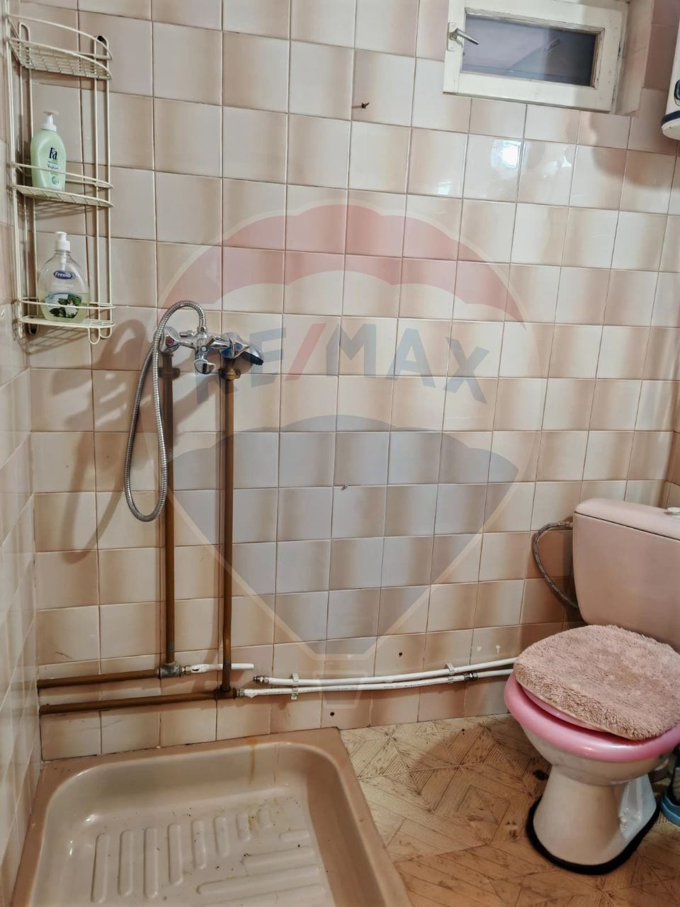 Cabană de vânzare în Muntele Băișorii – Zona Jera