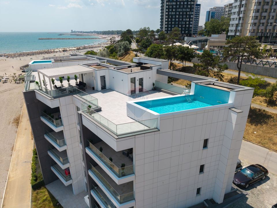 PENTHOUSE CU PISCINA, VEDERE PANORAMICA LA MARE/FALEZA OLIMP