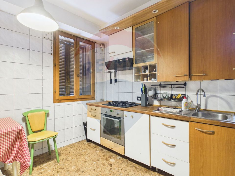 5 room House / Villa for sale, Grivita area