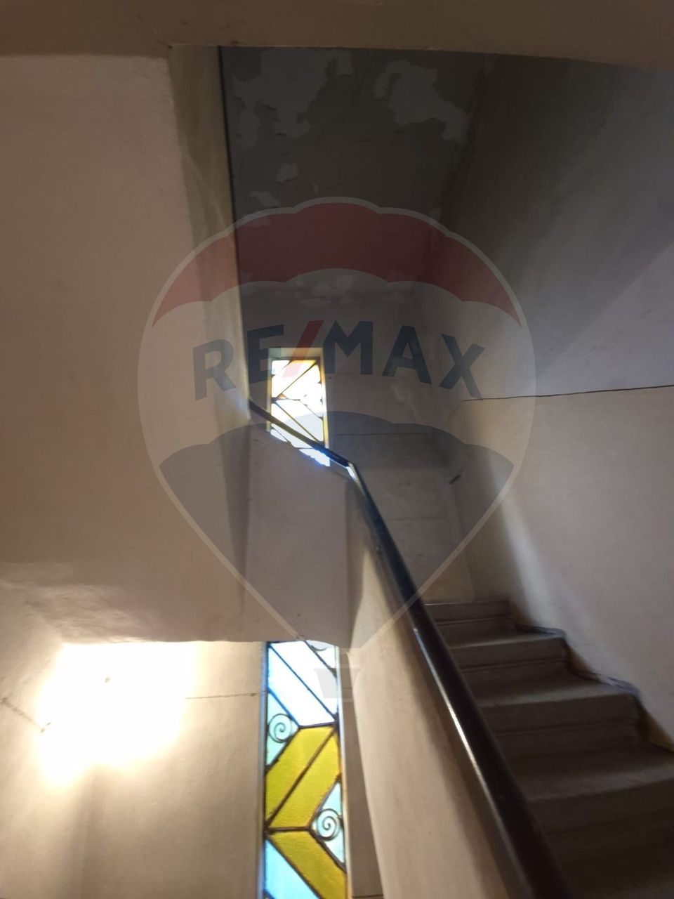 Casă / Vilă cu 11 camere de vânzare în zona Iancului