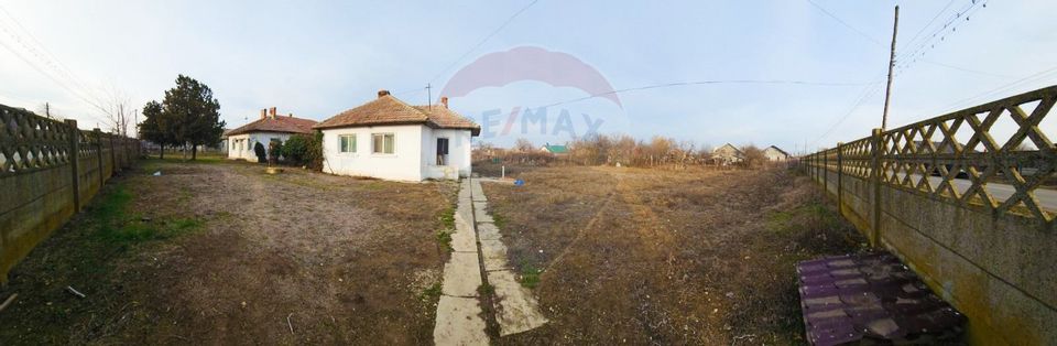 115sq.m Commercial Space for rent