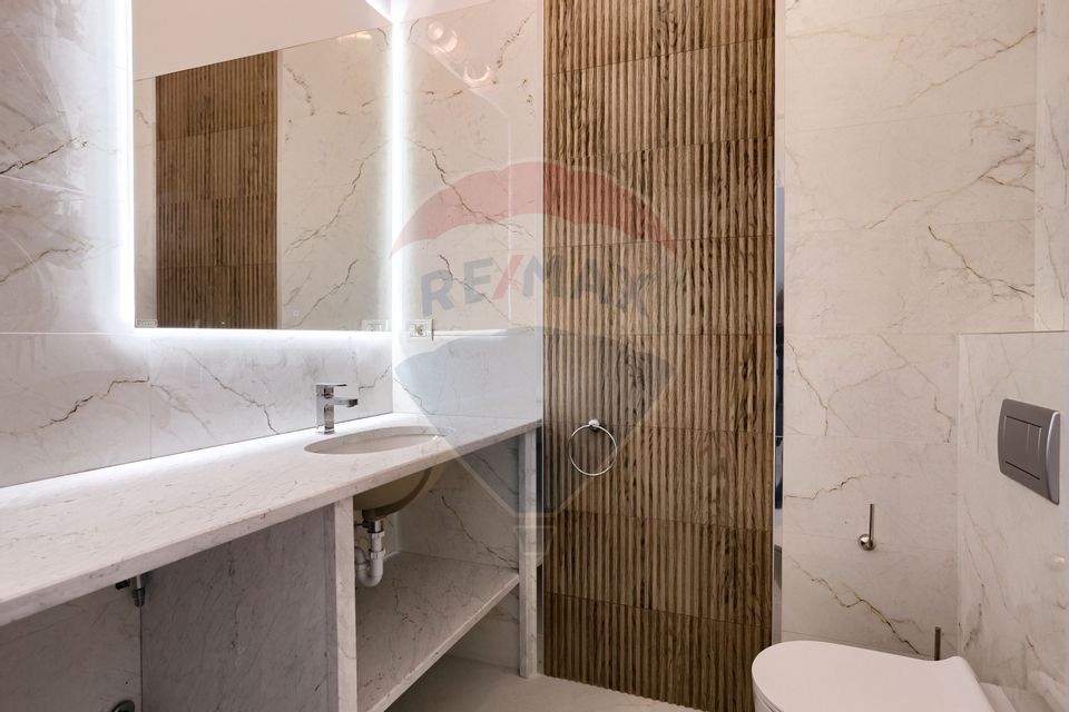 Apartament elegant într-o clădire istorică – Piața Mică, Arad