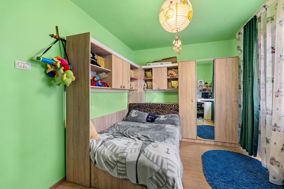 Casă / Vilă cu 6 camere de vânzare - Oraselul Copiilor