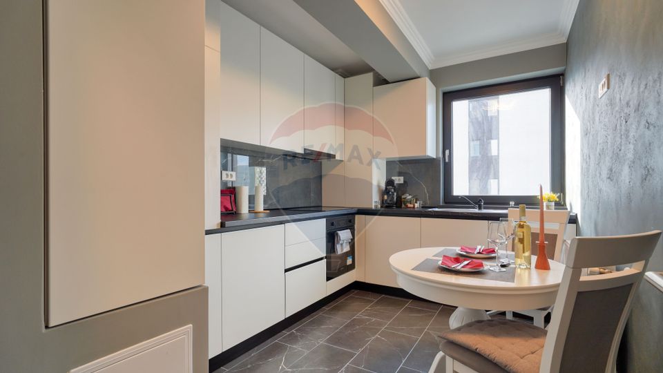 2 room Apartment for rent, Tractorul area