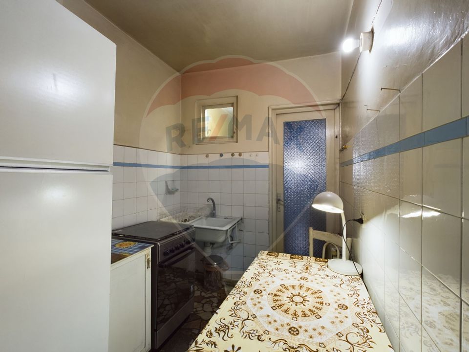 Apartament cu 3 camere și garsonieră în vilă  în zona P-ta Dorobanti