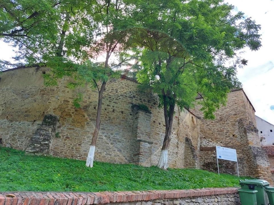 DE VANZARE Teren intr-un colț de Transilvanie autentică