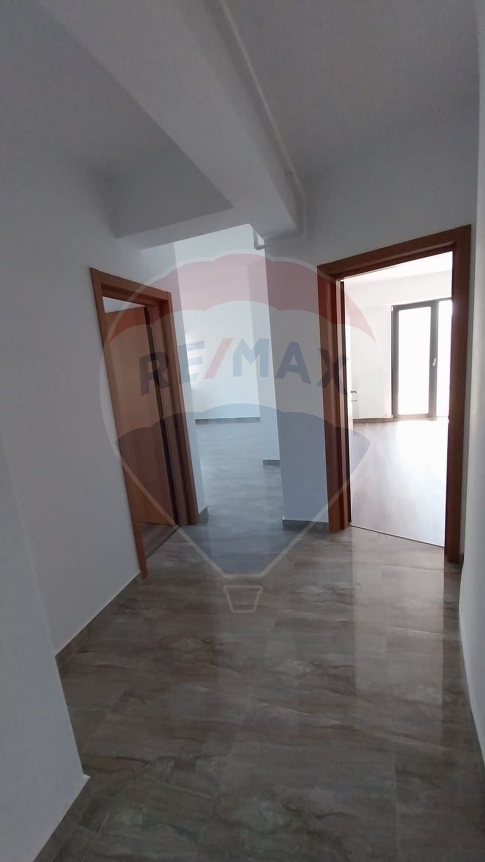 Apartament de vanzare 3 camere Mamaia