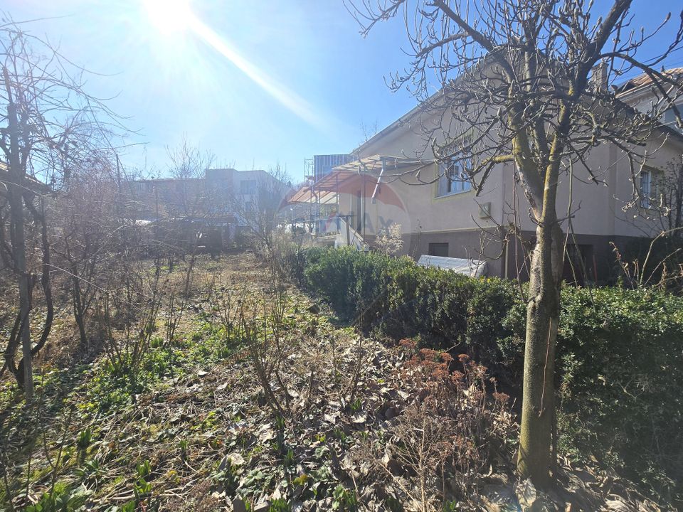 Casa renovabila, Andrei Muresanu, 570mp teren, front 20m, zona superba