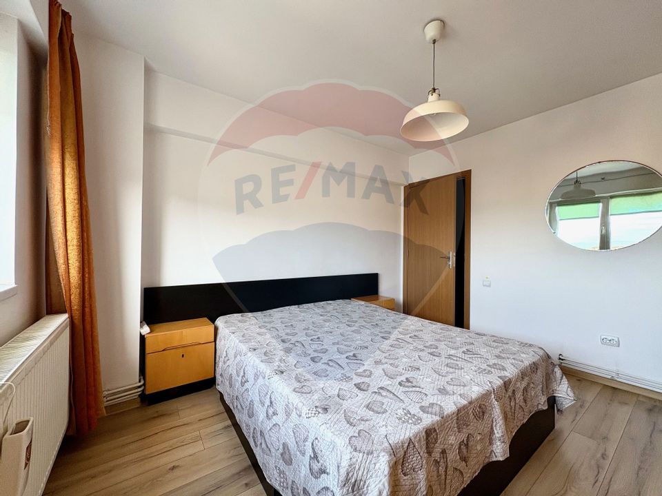 Apartament 3 camere,  Calea Bucuresti -zona Mc Donald's