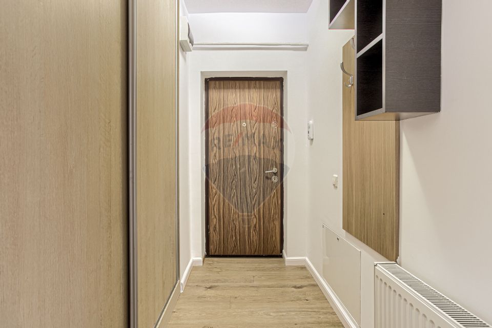 Apartament 3 camere + loc de parcare zona Subcetate