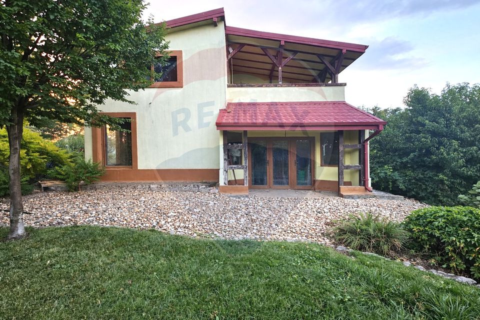 7 room House / Villa for sale, Periferie area