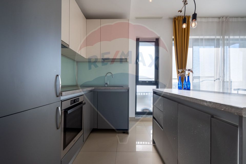 Apartament cu 3 camere de vânzare în zona Dristor