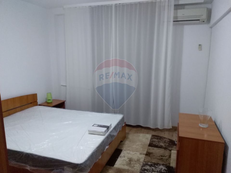 Apartament cu 3 camere de închiriat în zona Stirbei Voda