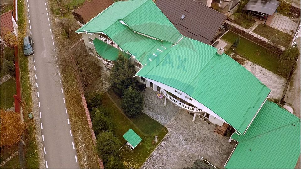 Vila, pretabila pentru PENSIUNE, de vanzare, Hemeiuș, Bacău