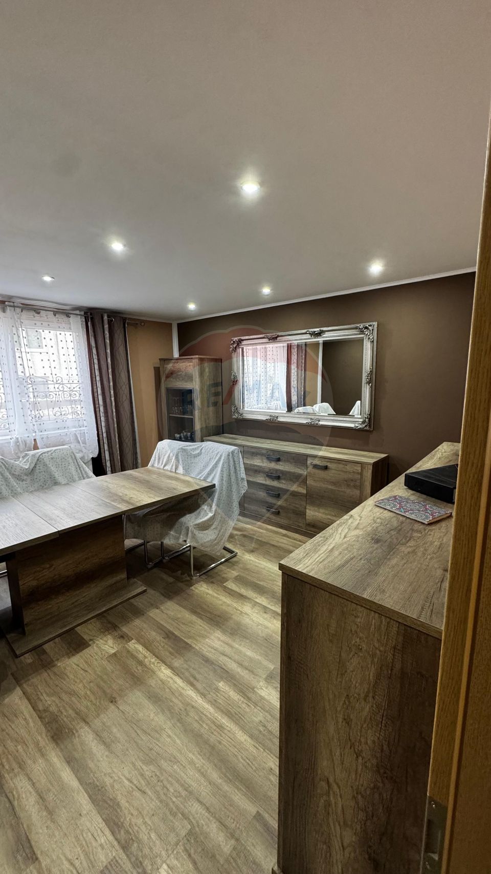 Casă în Darlos, teren 730 mp