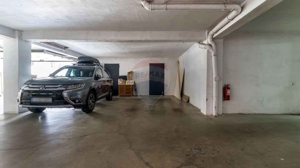 4 room Apartment for sale