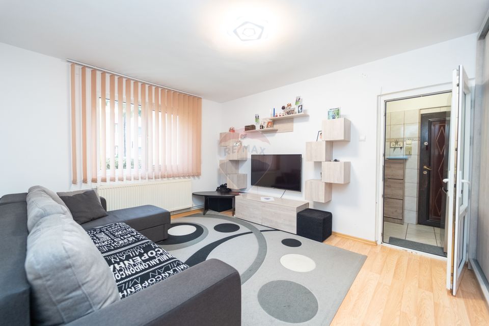 Apartament cu 2 camere, renovat, zona linistita, Florilor!