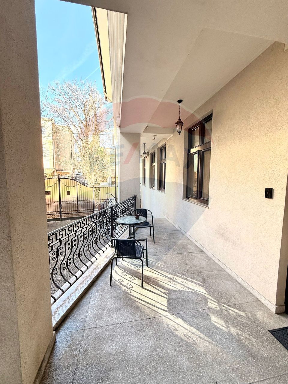 100sq.m Commercial Space for rent, P-ta Victoriei area