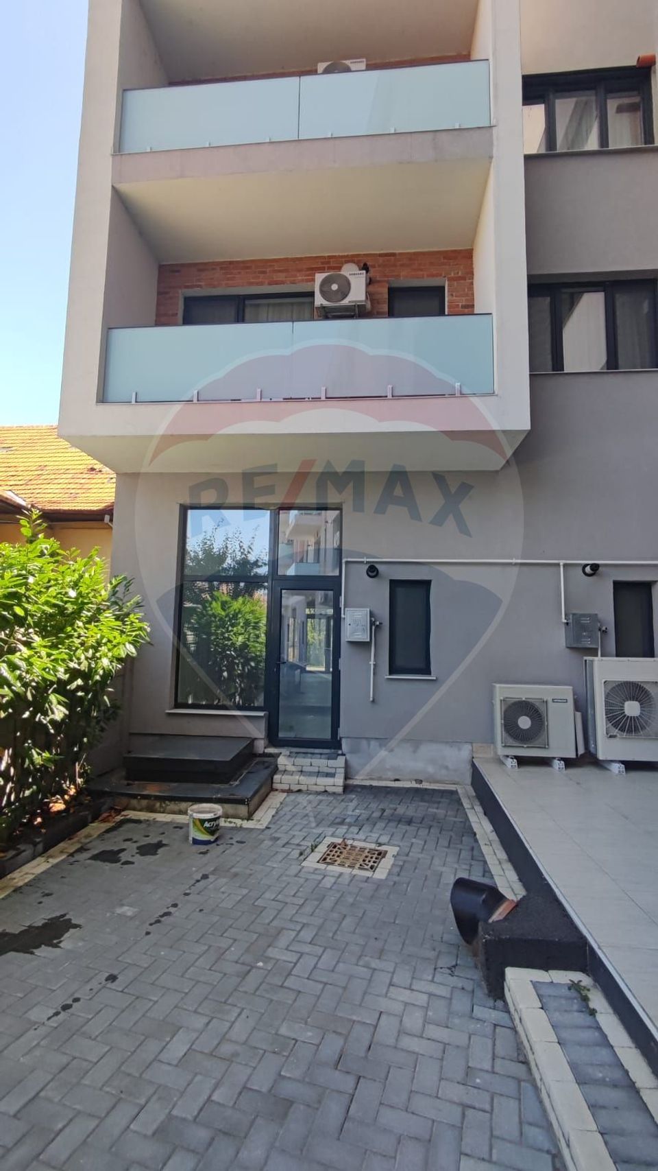 Spațiu comercial 93 mp de vanzare Ultracentral Promenada Crisului