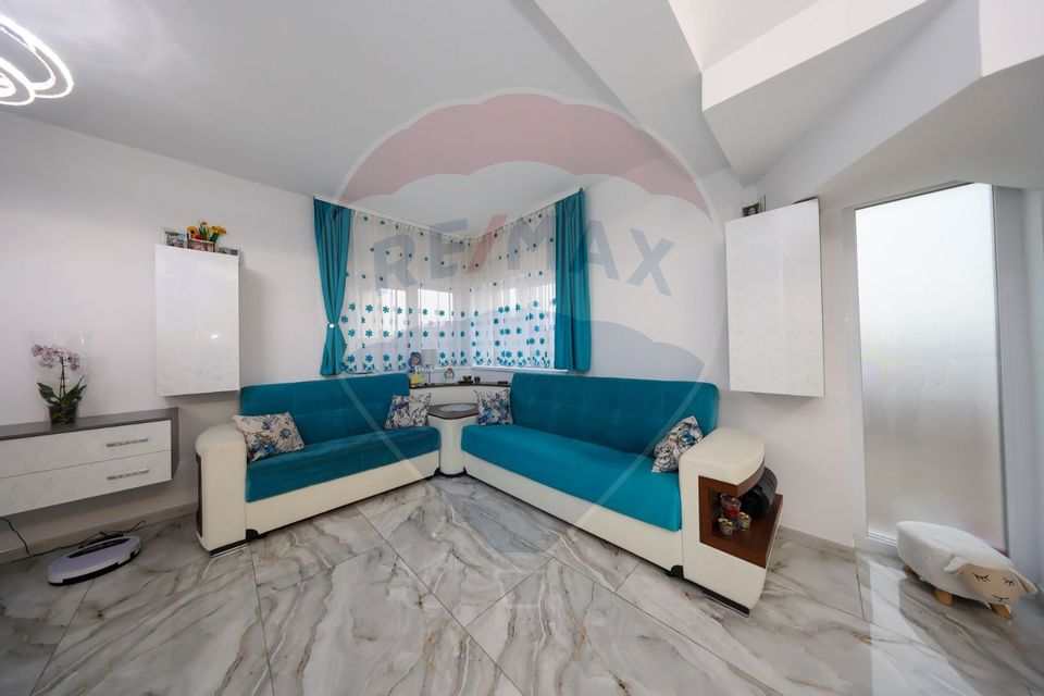 Casă 4 camere, de inchiriat, Izvor!