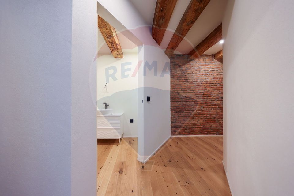 3 room Apartment for sale, Centrul Istoric area