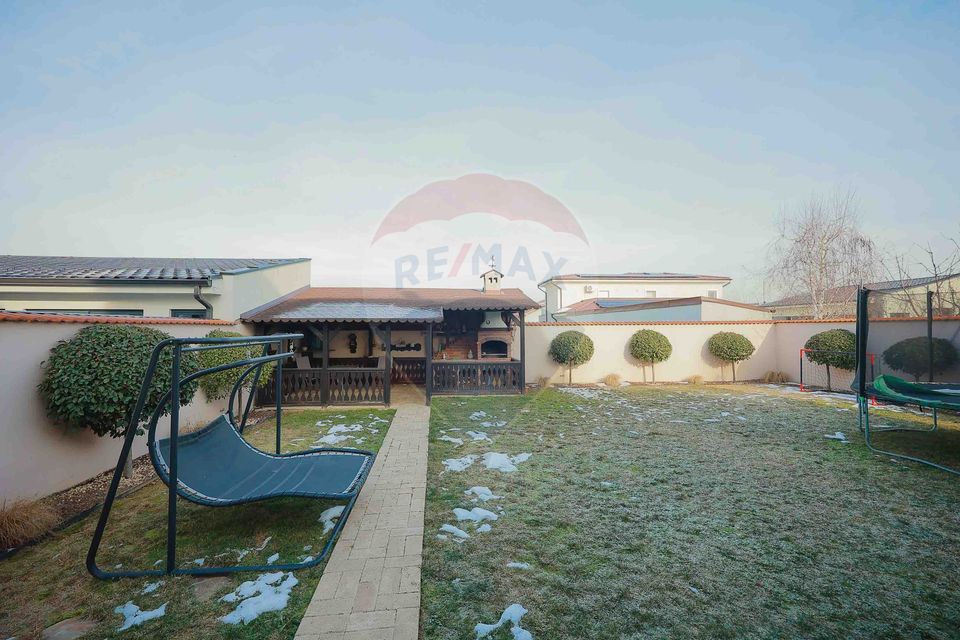 Casă 5 camere cu garaj, 230 mp utili, teren 503 mp, Nufărul, Oradea