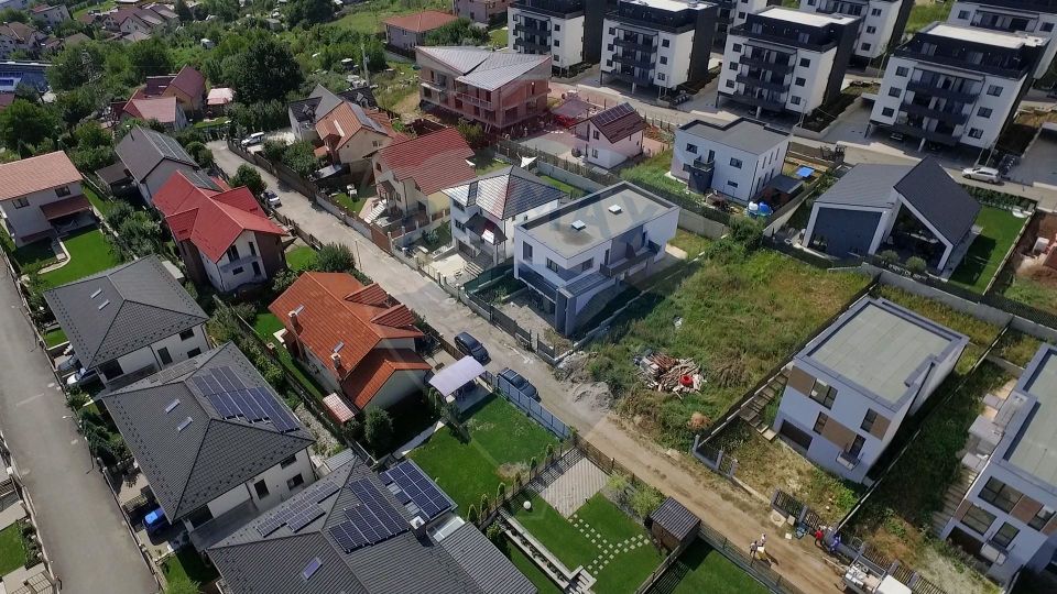 De vanzare duplex modern cu 4 camere, gradina si garaj, Baciu (Petrom)