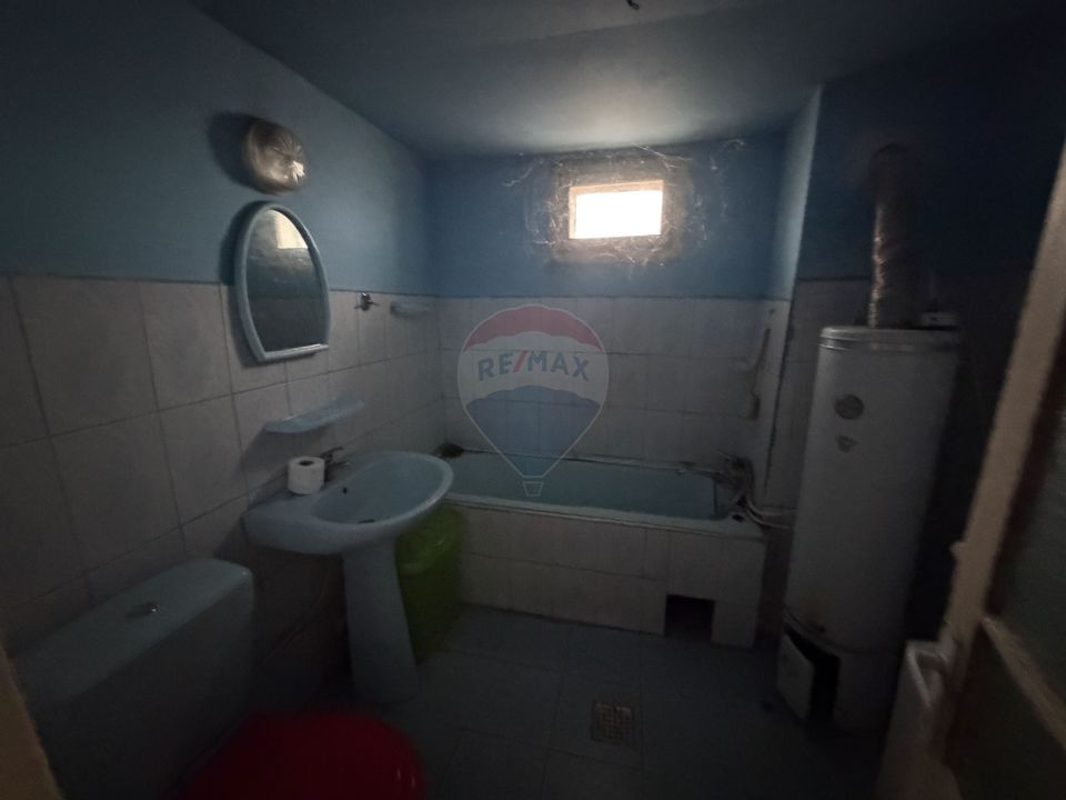 Casă cu teren Tifesti