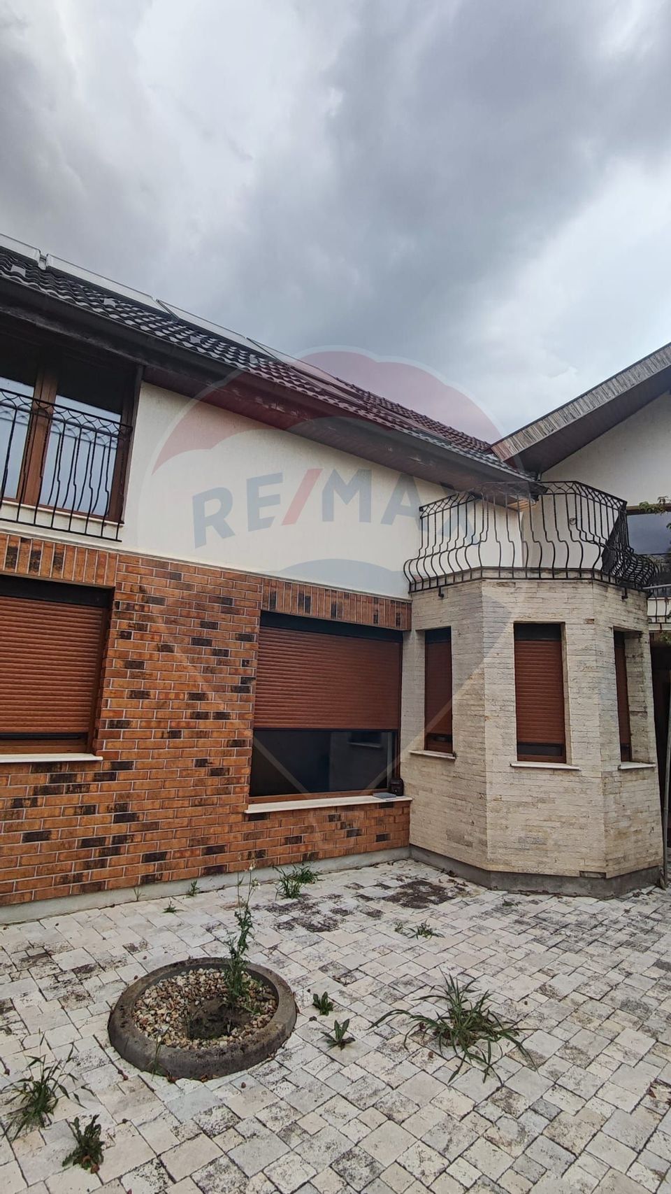 9 room House / Villa for sale