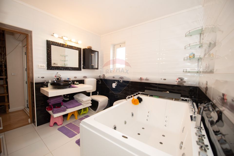 Detached house S+GF+1+M courtyard of 460sqm Ghencea sector 6