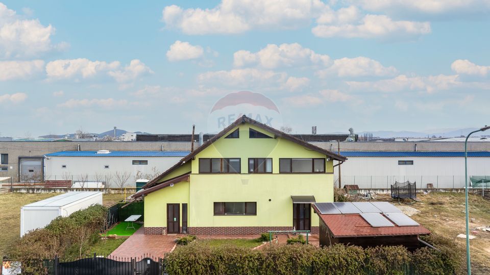 Vila cu 9 dormitoare şi 7 băi în Stupini, Brașov