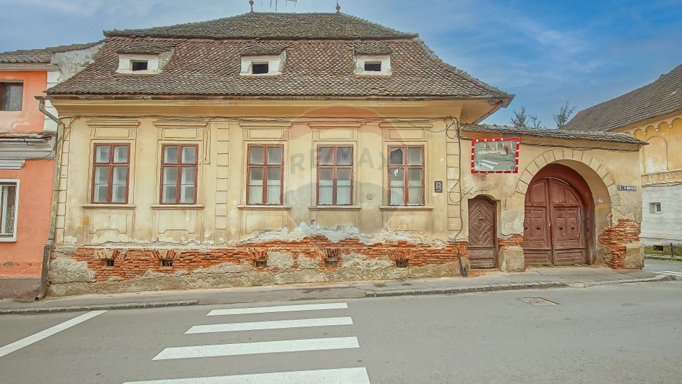 Casă singură în curte, de închiriat, Schei!