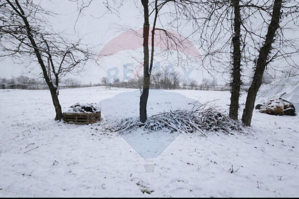 Land 1,992sqm Cosoveni / Strada Raion