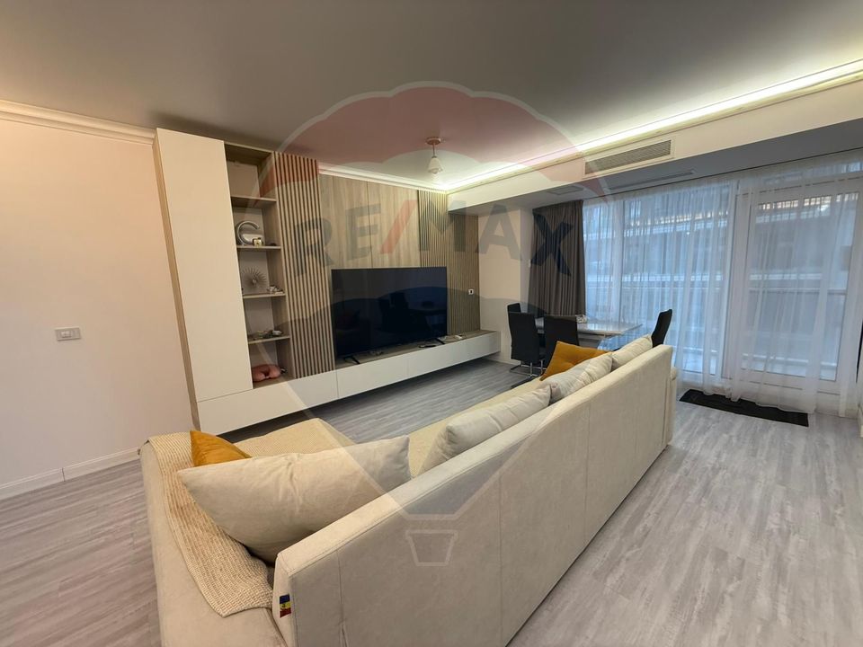 Apartament 2 camere de vanzare White Titanic +loc de parcare