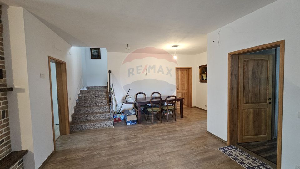 Casă / Vilă de lux, Scheia, Suceava