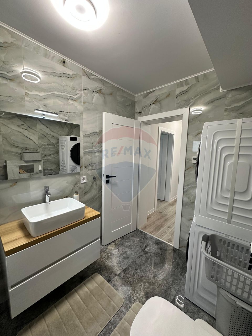 CASA DE LUX  4 CAMERE DE INCHIRIAT SELIMBAR