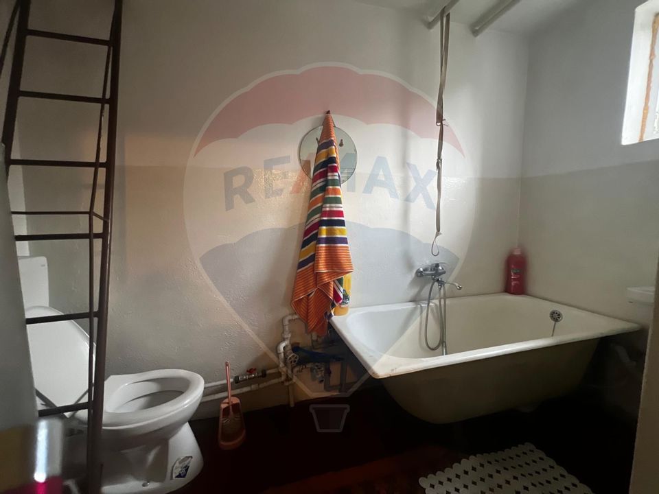 Casă cu centrala teren 1112 mp teren zona Gai