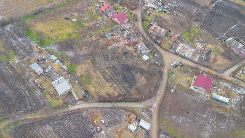 Land 2,889sqm Comarna / Strada comarna