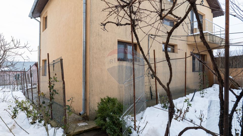 5 room House / Villa for sale