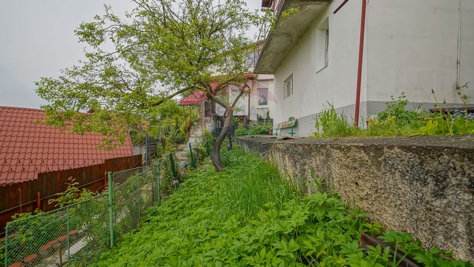 Casă / Vilă cu 5 camere de vânzare în zona Schei, Cotun 9