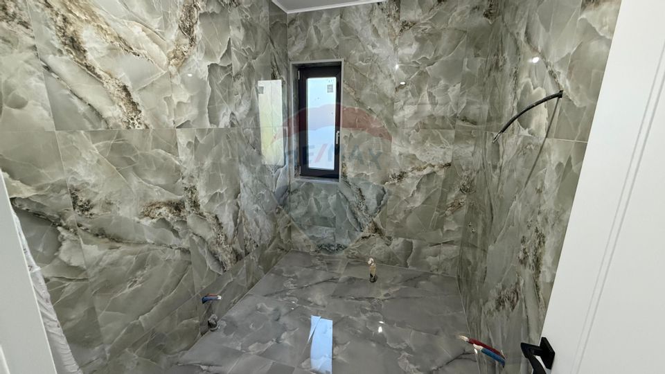 4 room House / Villa for sale, Est area