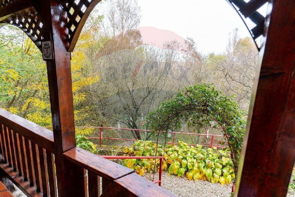 8 room House / Villa for sale