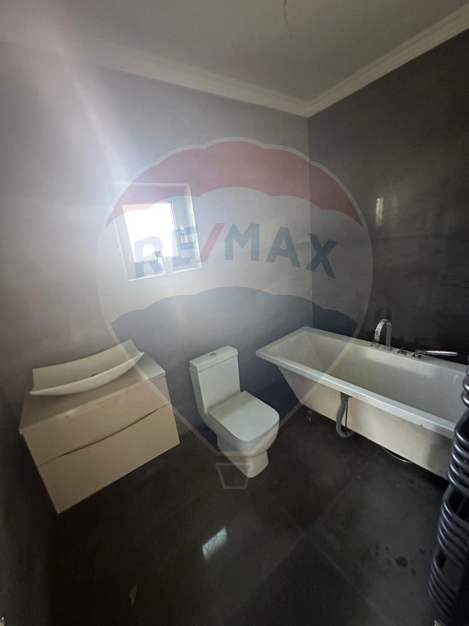 Casă  finisata - DE VANZARE in Lapusel